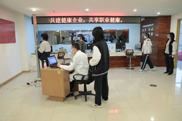 国内做试管可以要求双胎吗